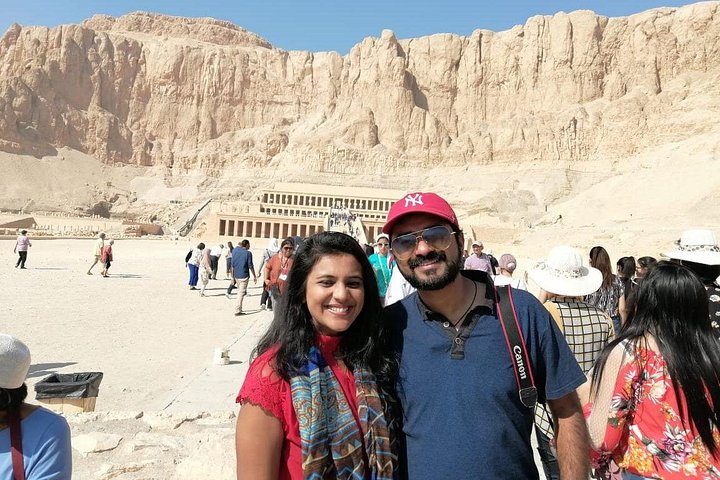 5 - Days Nile Cruise navigue Louxor à Assouan et Abu Simbel. Montgolfière