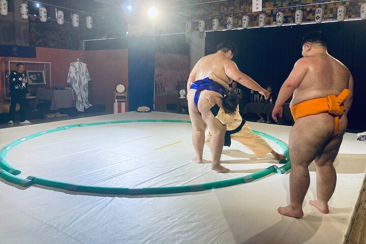 Närbild Sumo Experience på Ochi Stable: Wear Kimono in Stockholm