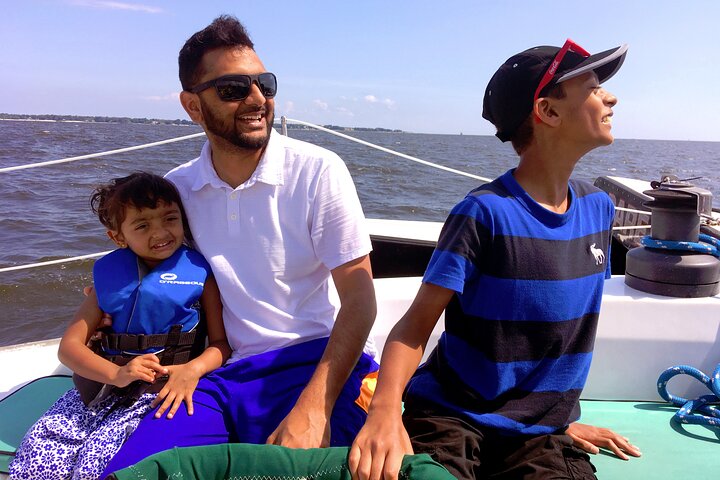 Condor Sailing Fun, Cruzeiro público relaxante de golfinhos e turismo
