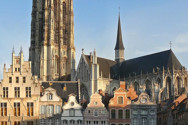 Tuffati a Mechelen: un viaggio guidato attraverso la gemma nascosta del Belgio