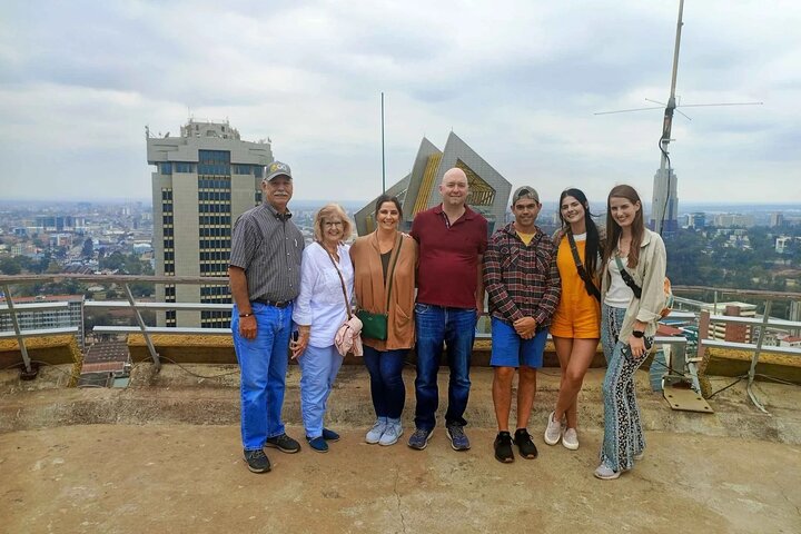 Nairobi Museum, KICC Toren, Kobe Kralen, Bomas Culturele Dansen