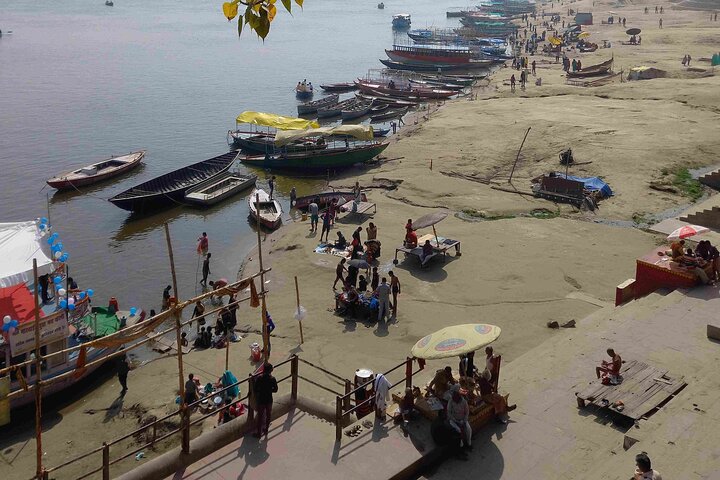 Yoga matinal à Varanasi, Ganga Aarti et visite guidée des ghats