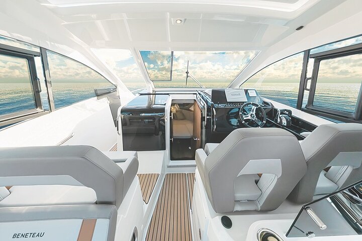 Croisière privée sur la caldeira en yacht à moteur à Santorin