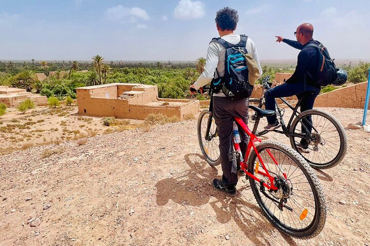 Privater halbtägiger Mountainbike-Ausflug zur Entdeckung der Skoura Palmeraie