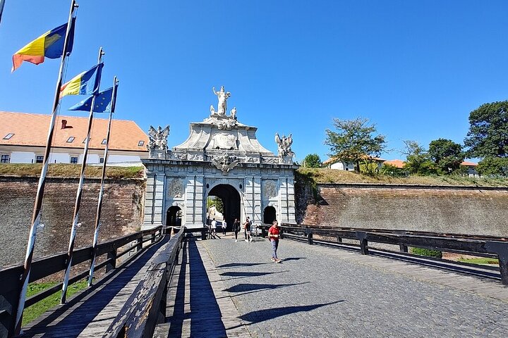 Tour a piedi delle attrazioni imperdibili di Cluj con una guida
