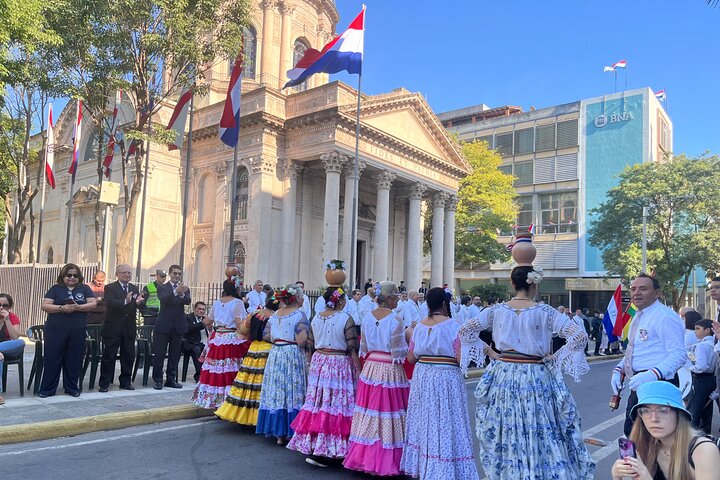 Rundgang mit einem Einheimischen in Asuncion „Die Mutter der Städte“