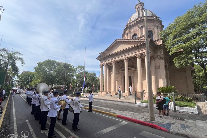 Rundgang mit einem Einheimischen in Asuncion „Die Mutter der Städte“