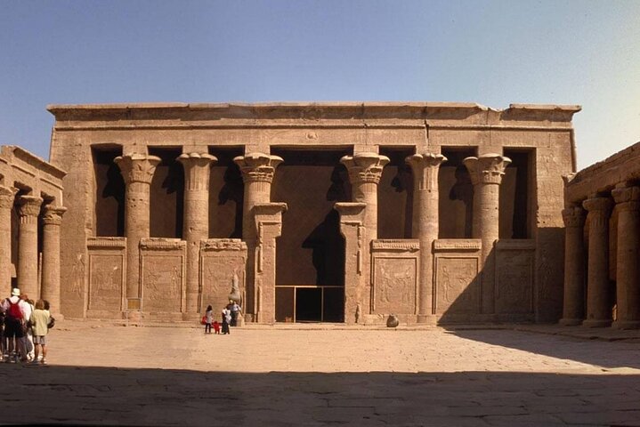 Croisière de 4 jours et 3 nuits sur le Nil d'Assouan à Louxor et Abou Simbel + montgolfière