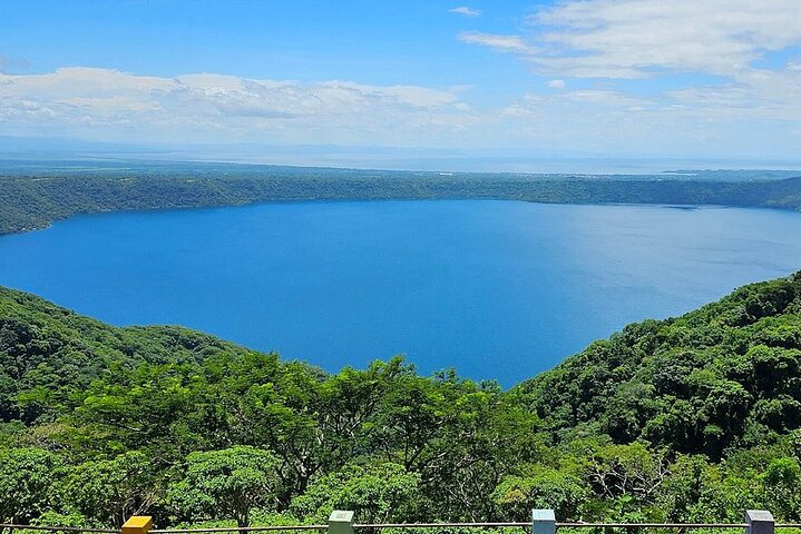 Nicaragua endagstur till koloniala Granada och Crafty Masaya