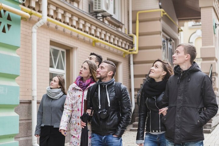 Tour a piedi delle attrazioni imperdibili di Cluj con una guida