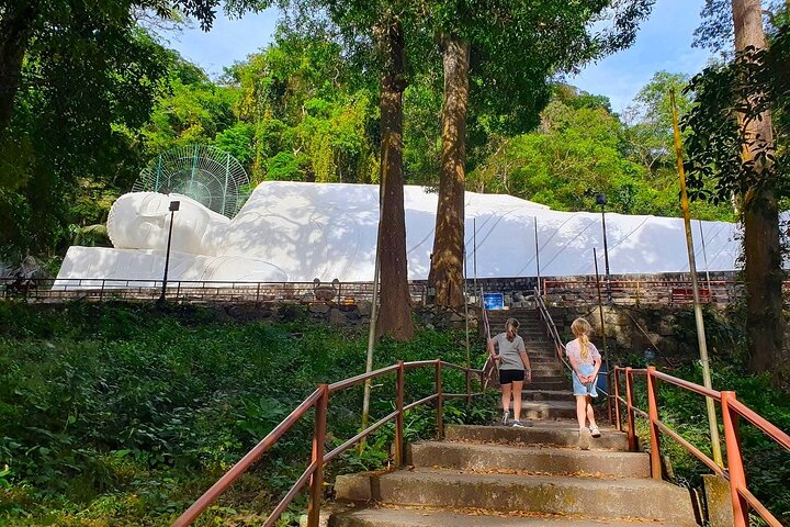 Mui Ne/Phan Thiet: Monte Ta Cu con funivia e Buddha sdraiato