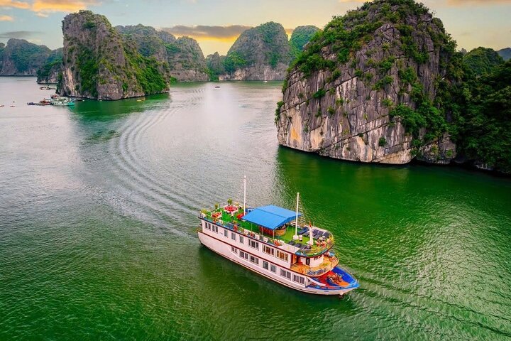 Best Lan Ha Bay Cat Ba Cruise 2 Days 1 Night Less touristy