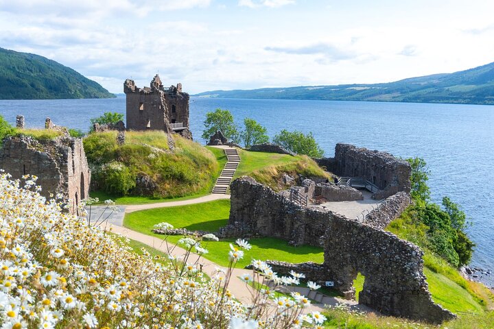 Loch Ness, Outlander & Urquhart Castle vanuit Inverness