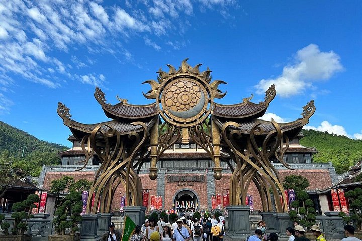 Landausflüge vom Hafen Chan May nach Ba Na Hills Danang