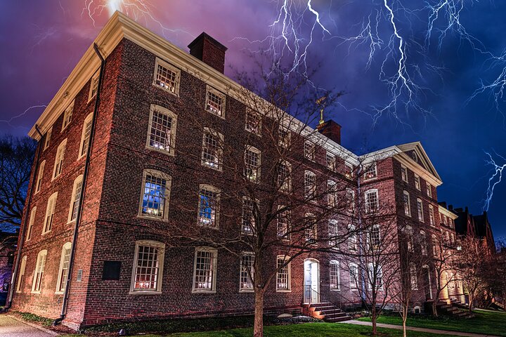 Providence spooktochten: Fantooms, Poltergeists, & Pestilence