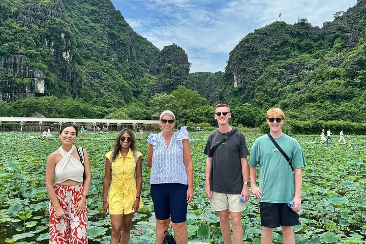 Ninh Binh Day Trip from Hanoi with Tam Coc Boat Ride