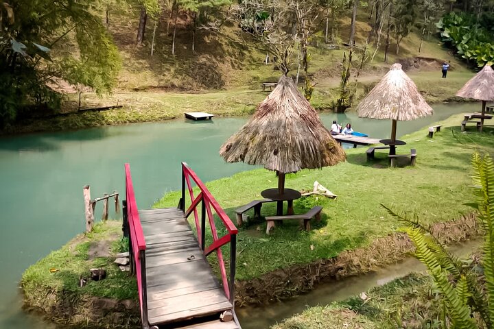 Tour di un'intera giornata alle grotte e alla natura di Rey Marcos da Coban