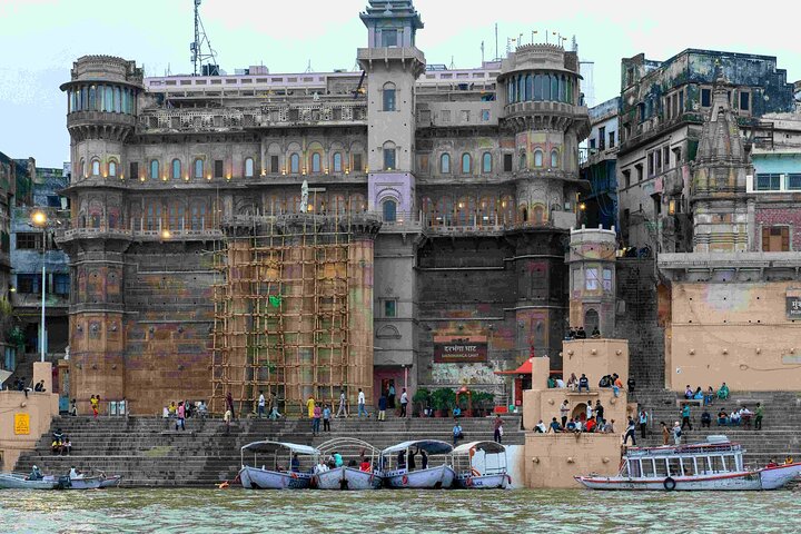 Yoga matinal à Varanasi, Ganga Aarti et visite guidée des ghats