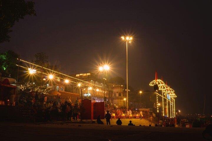 Yoga matinal à Varanasi, Ganga Aarti et visite guidée des ghats