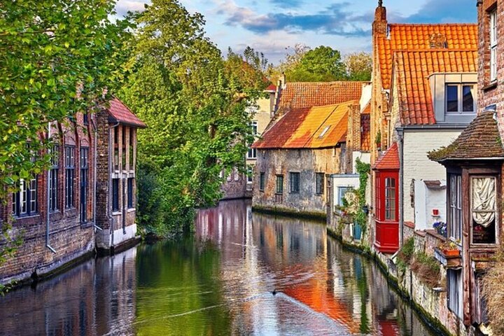 Excursión de lujo a Brujas y crucero por los canales desde la terminal de cruceros