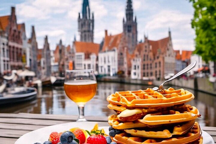 Excursión de lujo a Brujas y crucero por los canales desde la terminal de cruceros