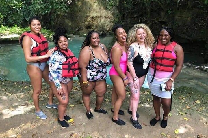 Jamaica Blue Hole, cascate Konoko, River Tubing e passeggiate a cavallo