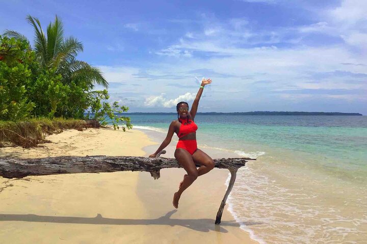 Recorrido de un día por las islas de Bocas del Toro en la playa Zapatilla
