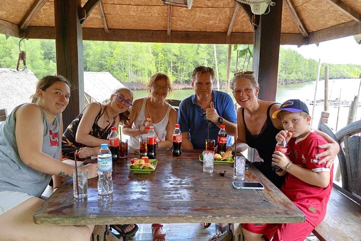 Tour delle mangrovie in kayak a Ko Lanta con pranzo
