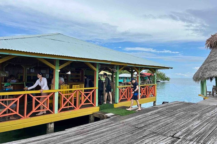 Recorrido de un día por las islas de Bocas del Toro en la playa Zapatilla