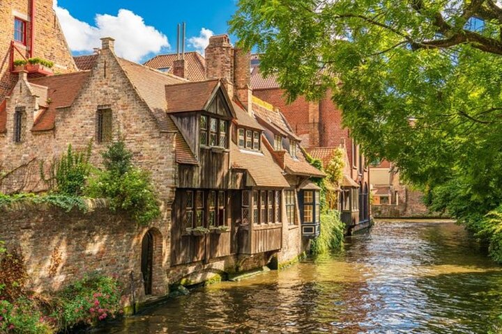 Excursión de lujo a Brujas y crucero por los canales desde la terminal de cruceros