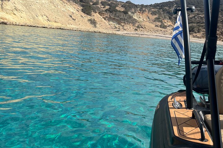 Visite au coucher du soleil autour d'Antiparos | Tour en bateau privé