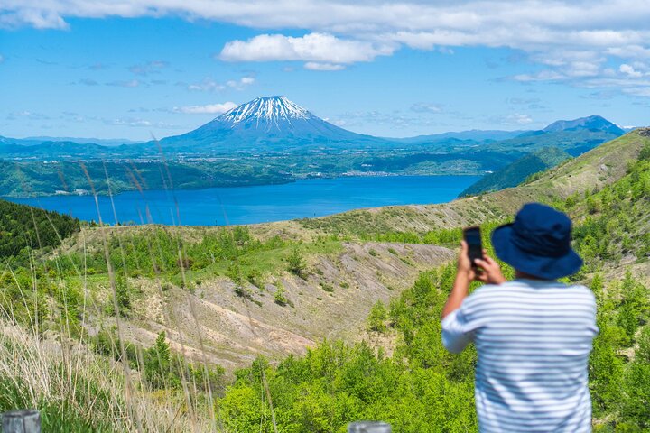 Vandra Mt Usu och besök Lake Toya Day Tour