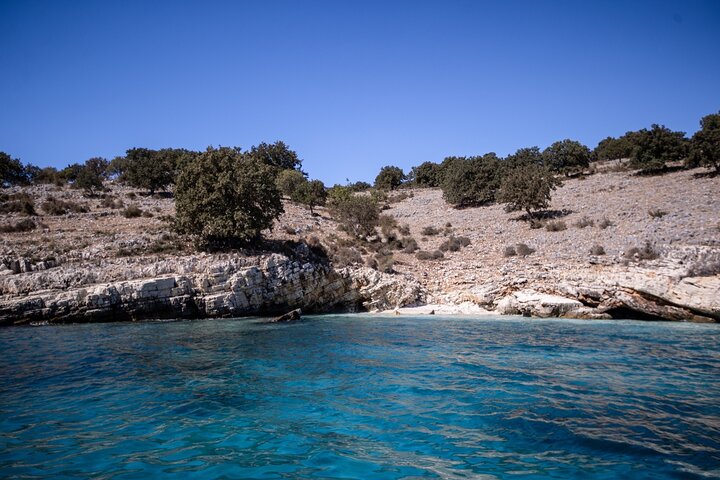 Saranda Boat Tour to Kakome,Hidden Cave and Beaches with Snorkell