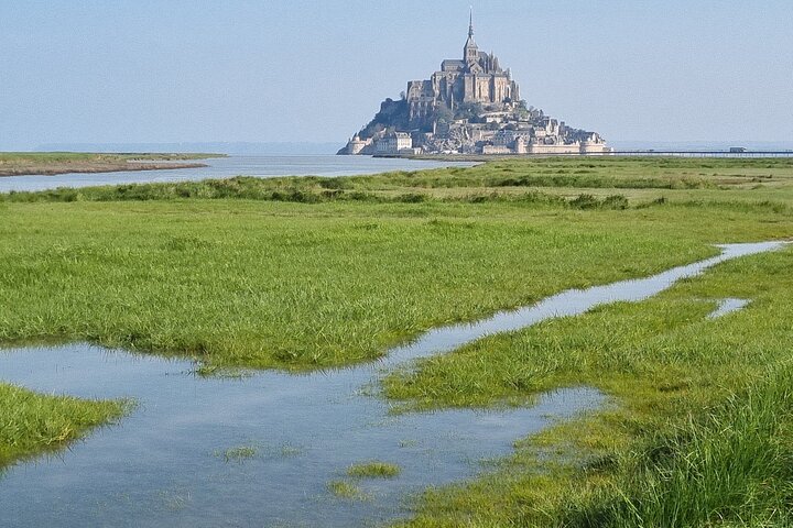 Een begeleide wandeltocht van 2 uur door het dorp Mont Saint Michel.