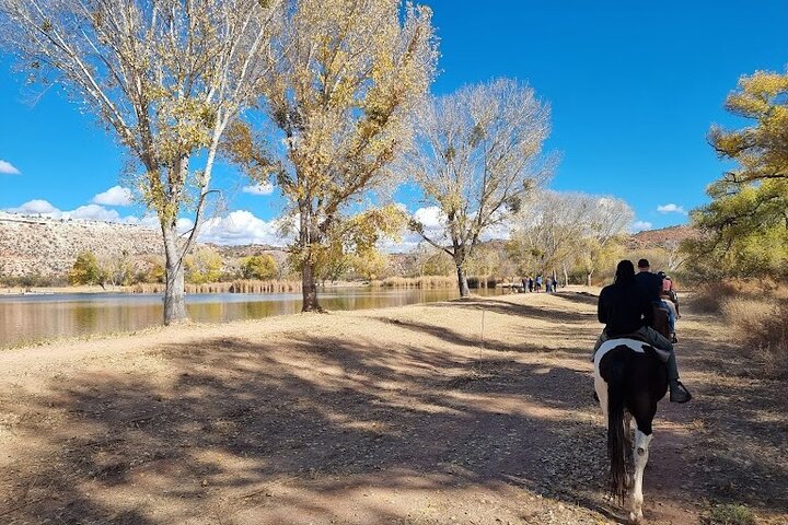 Paardrijtochten in Sedona op Dead Horse Ranch met rivieroversteek