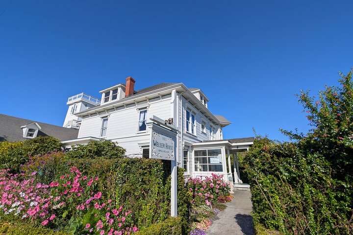 Attività di caccia al tesoro a Fort Bragg, California, a piedi e gioco