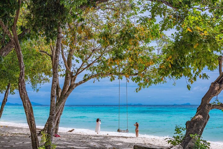 Tour privato di snorkeling a Koh Rock con pranzo da Koh Lanta