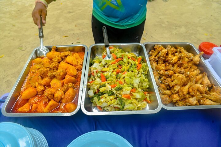 Tour privato di snorkeling a Koh Rock con pranzo da Koh Lanta