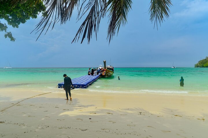 Tour privato di snorkeling a Koh Rock con pranzo da Koh Lanta