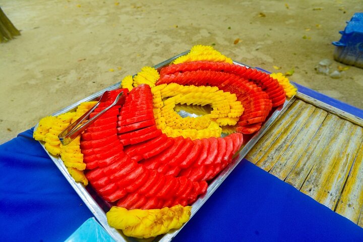 Tour privato di snorkeling a Koh Rock con pranzo da Koh Lanta