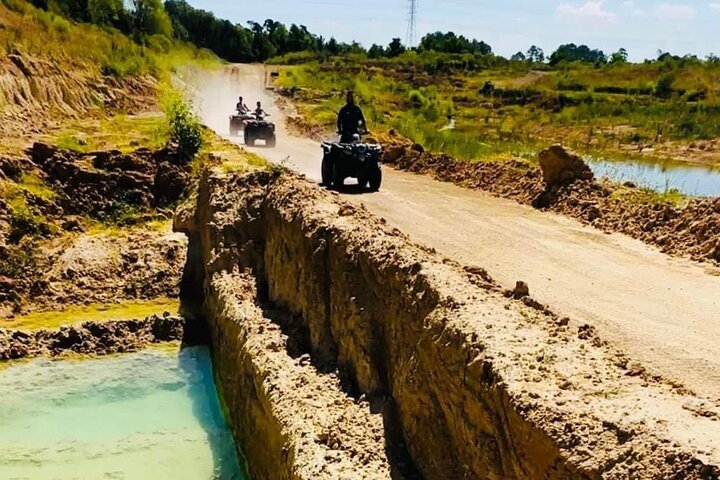 Entrada para o HTX Adventure Park – A taxa de aluguer do ATV não está incluída