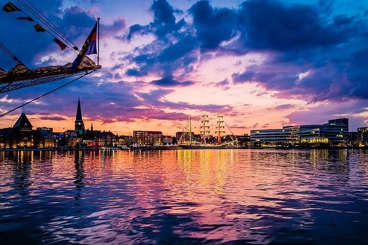 Tour a pie por Aarhus: Viajes de Viking Village a Metrópolis