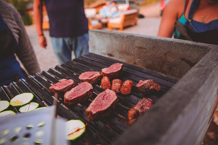 Santiago, Chile; Cajón del Maipo; Fontes Termais; Cachoeira; Churrasco Chileno