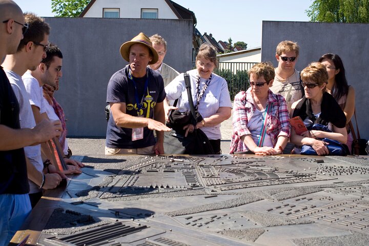 Sachsenhausen Koncentrationsläger Busstur på engelska från Berlin