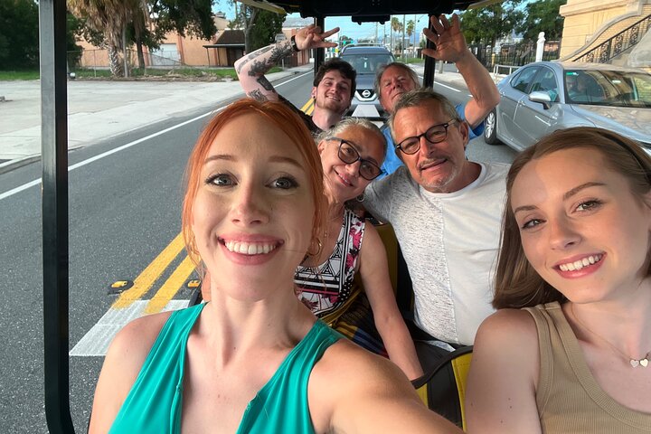 Visite guidée locale de Tampa dans le panier Street-Legal Golf