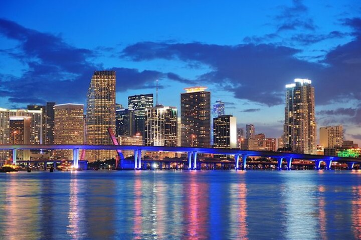Miami Skyline Cruise with Biscayne Bay Views
