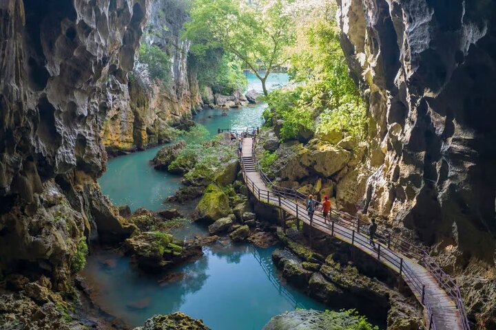 Visite d'une journée de la grotte sombre et de la grotte de Phong Nha