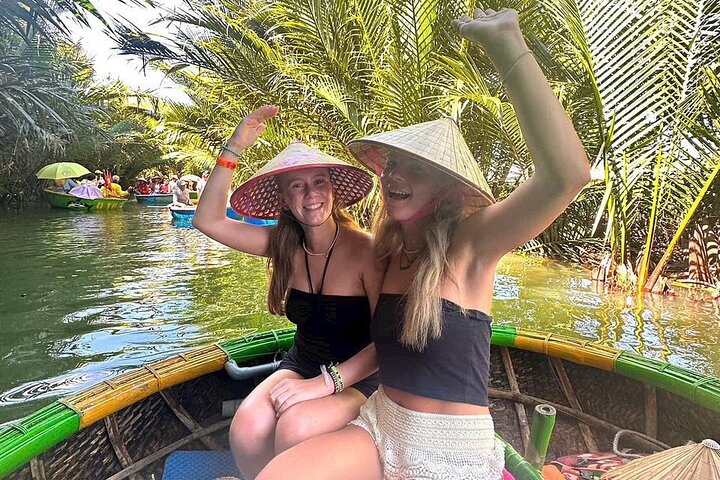 Kookcursus Hoi An: lokale markt, mandboot, vissen en koken