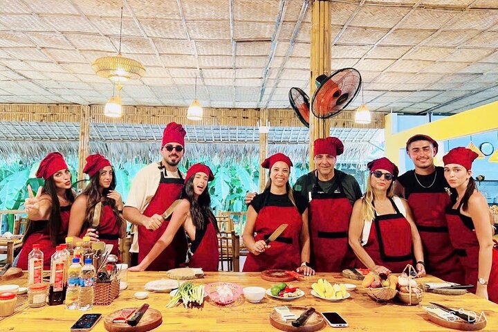 Kookcursus Hoi An: lokale markt, mandboot, vissen en koken