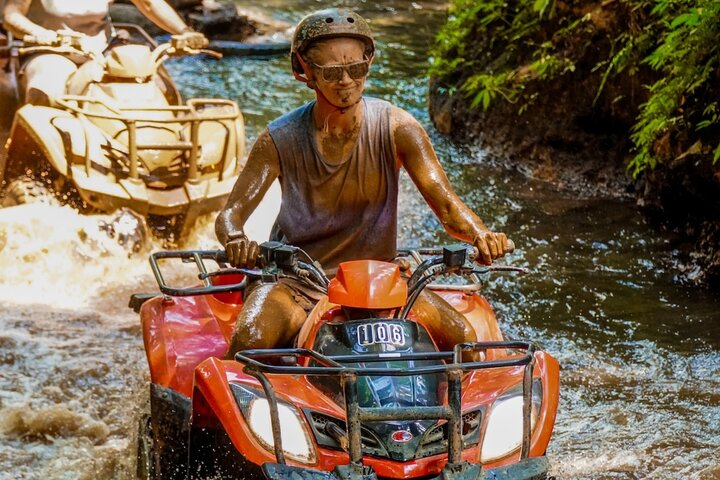 Tour en Quad ATV en Ubud Cueva del Gorila y Almuerzo
